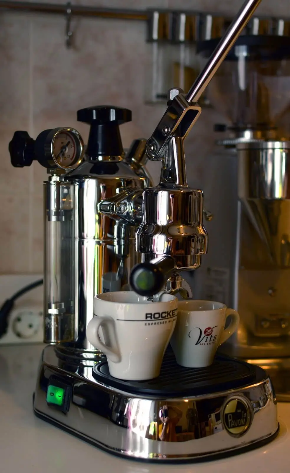 Pavoni europiccola discount